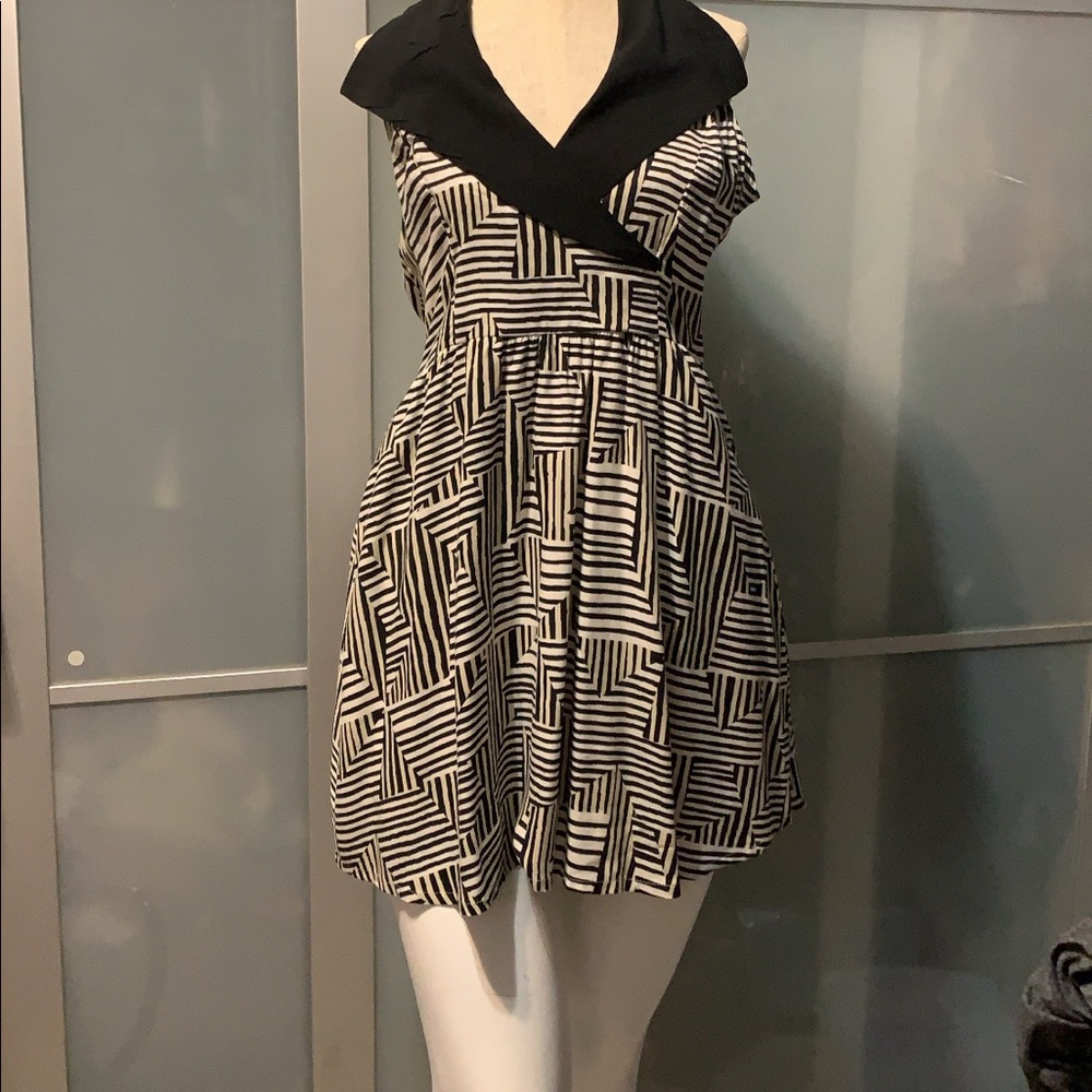 Dress - Picture 3 of 3